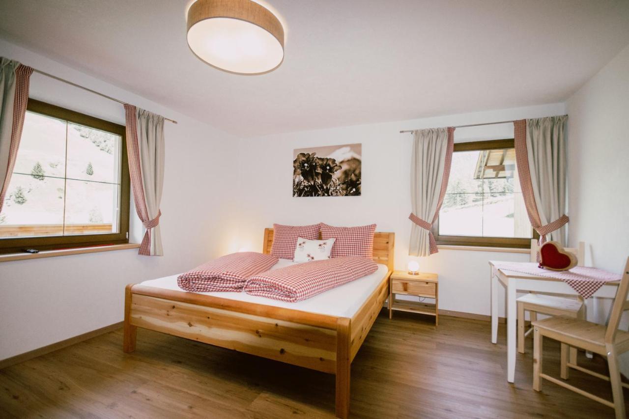 Nedererhof - Gemuetliche Zimmer Mit Gemeinschaftskueche Ausserschmirn Exterior photo